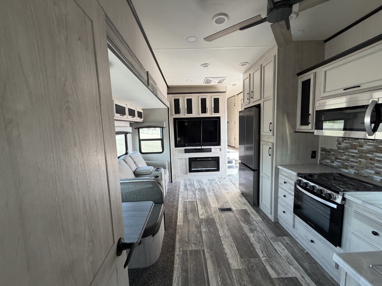 2022 FOREST RIVER SANDPIPER 330BH - Image 30