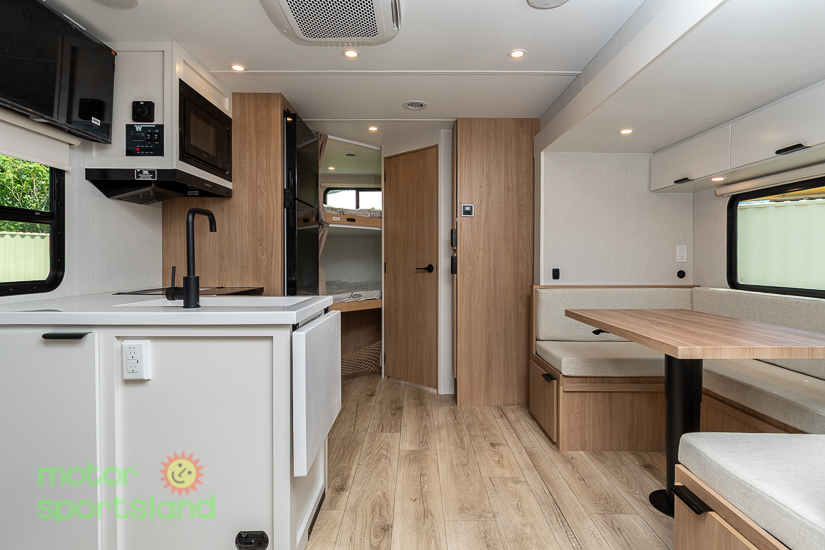 2026 Winnebago Thrive 22MBH - Image 43