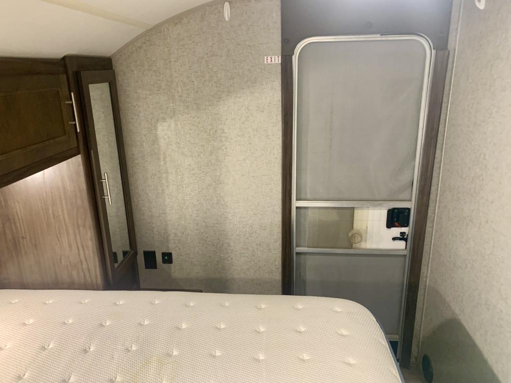 2019 FOREST RIVER 26RL - Image 27