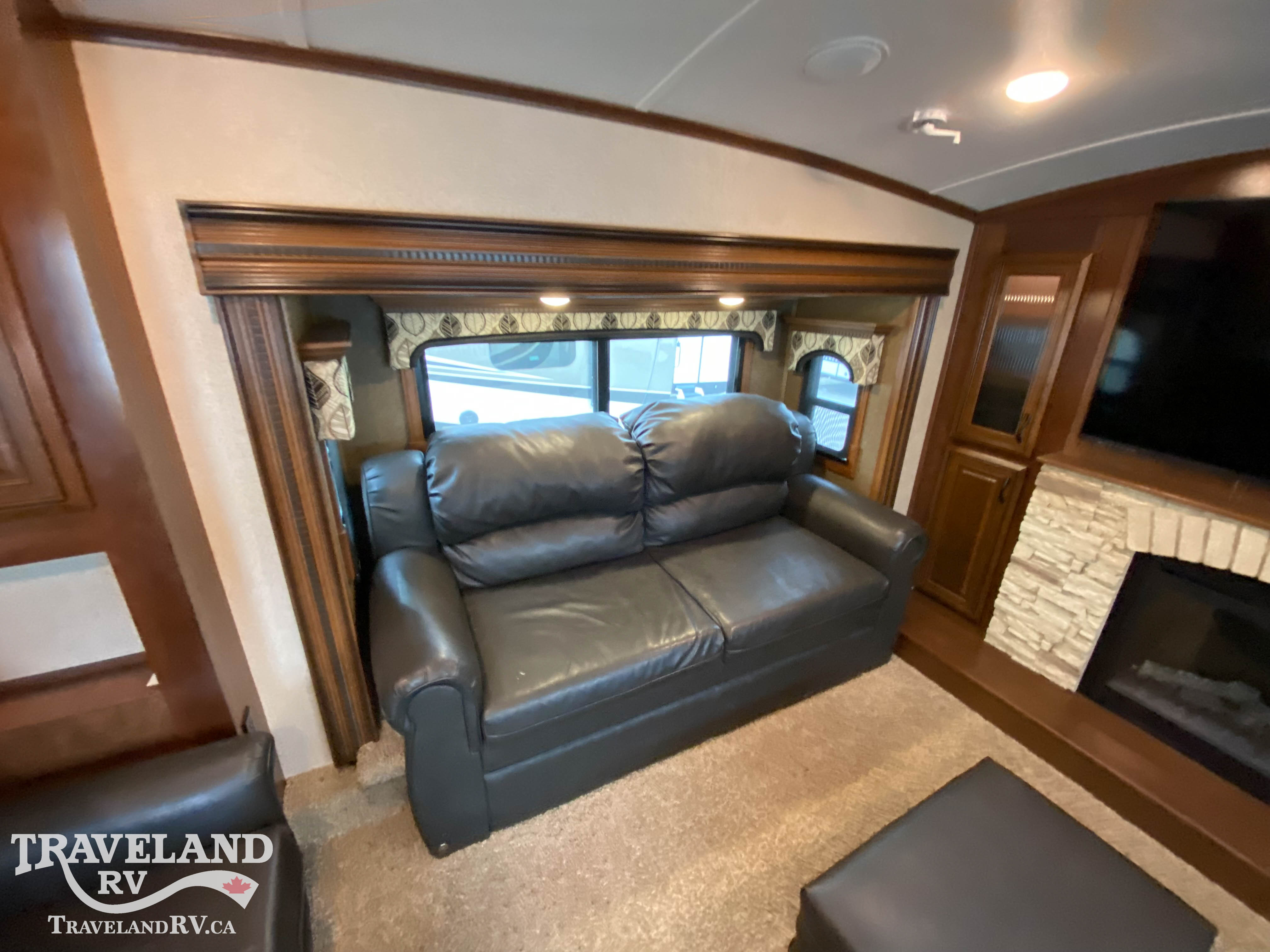 2016 Jayco Pinnacle 38FLSA - Image 6