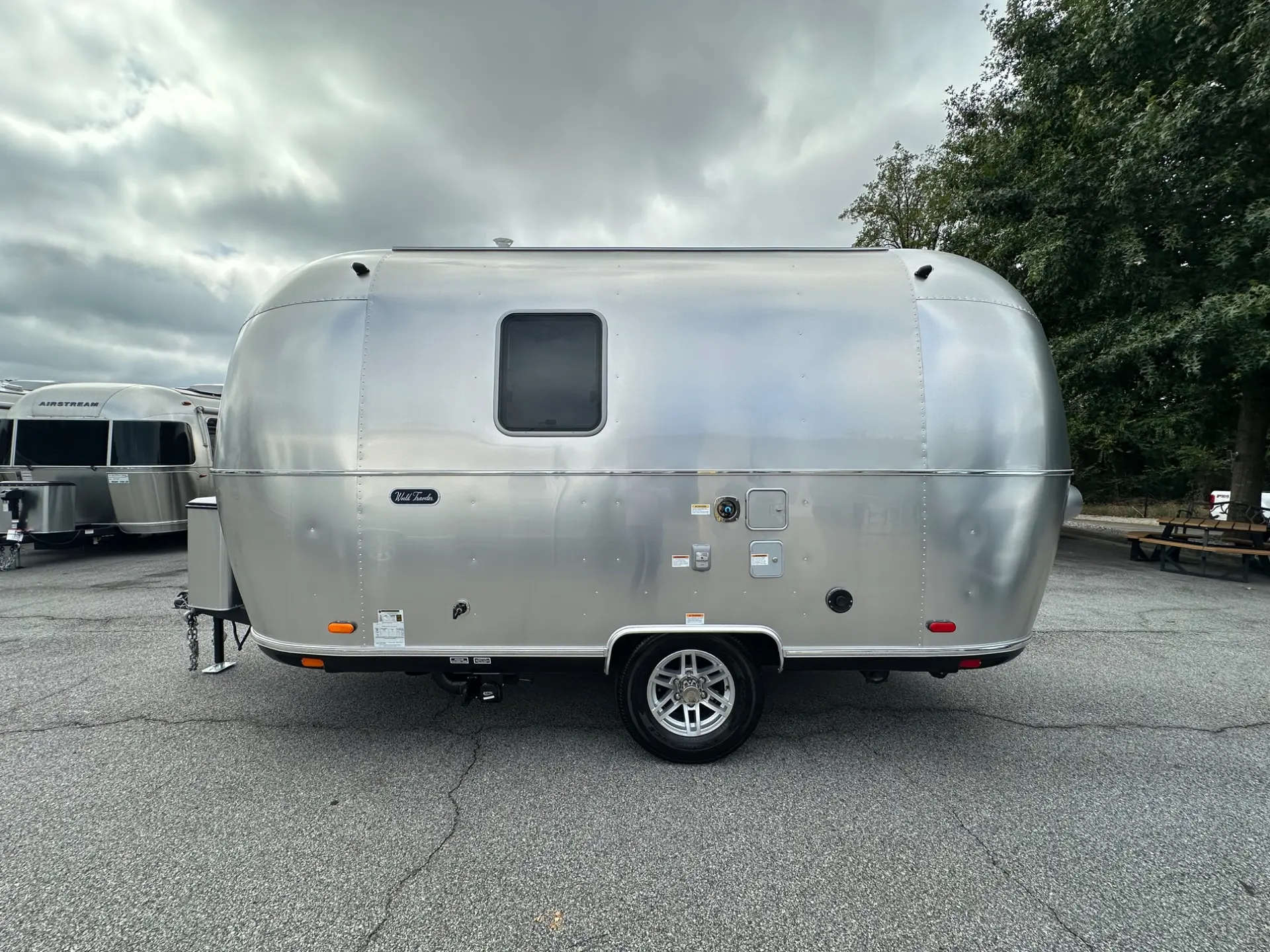 2027 Airstream World Traveler 17Rb - Image 8