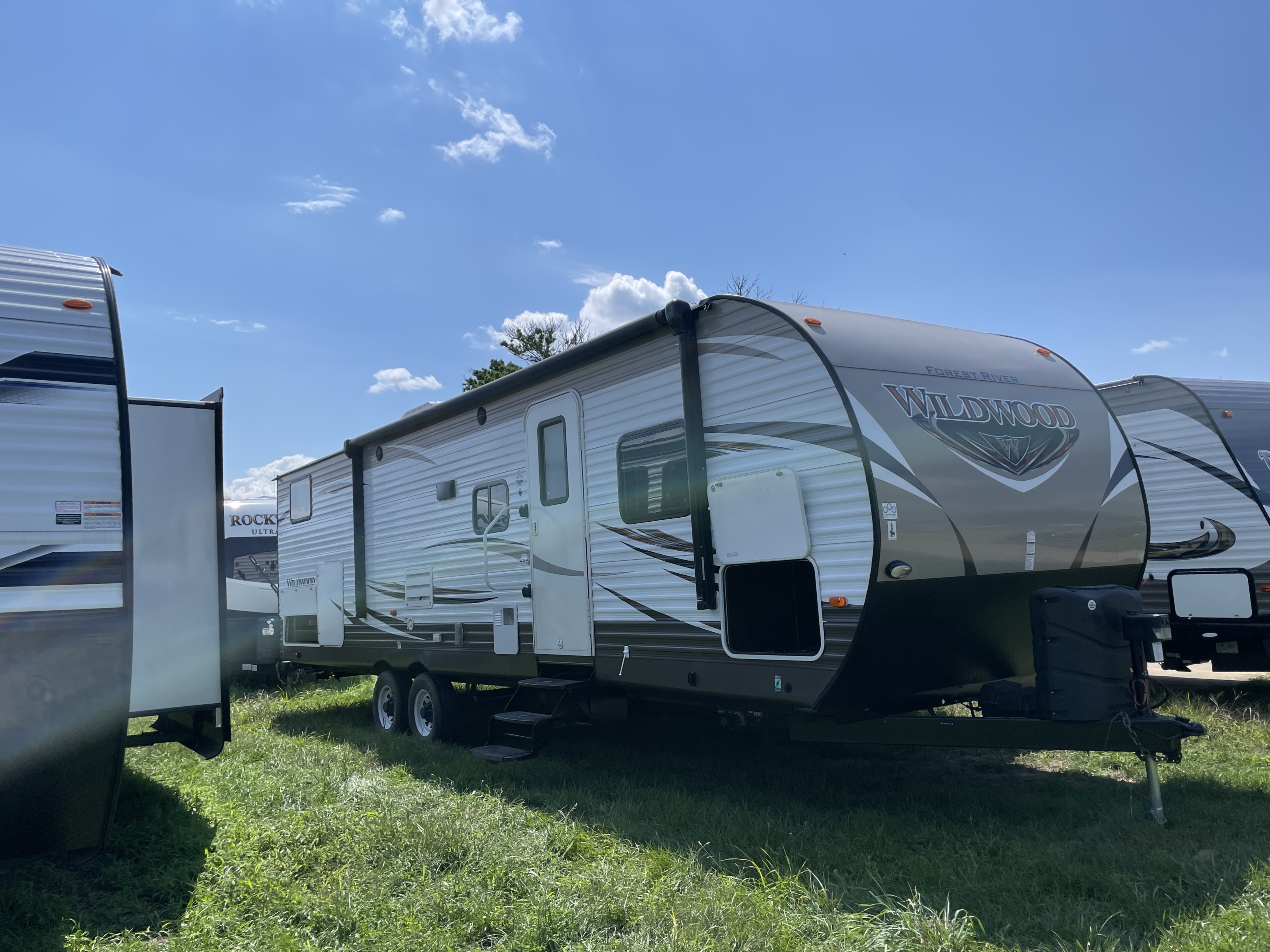 2017 Forest River Wildwood 28CKDS - Image 1