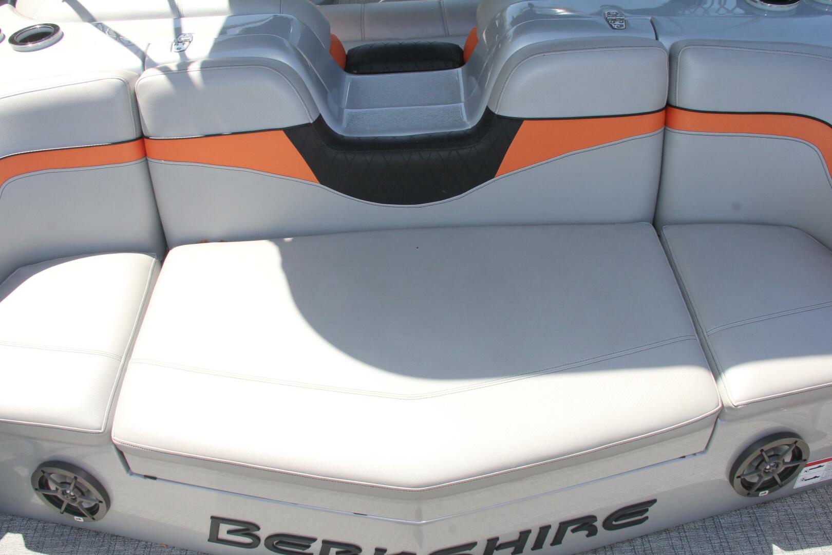 2021 Berkshire 25 Sport CL - Image 22