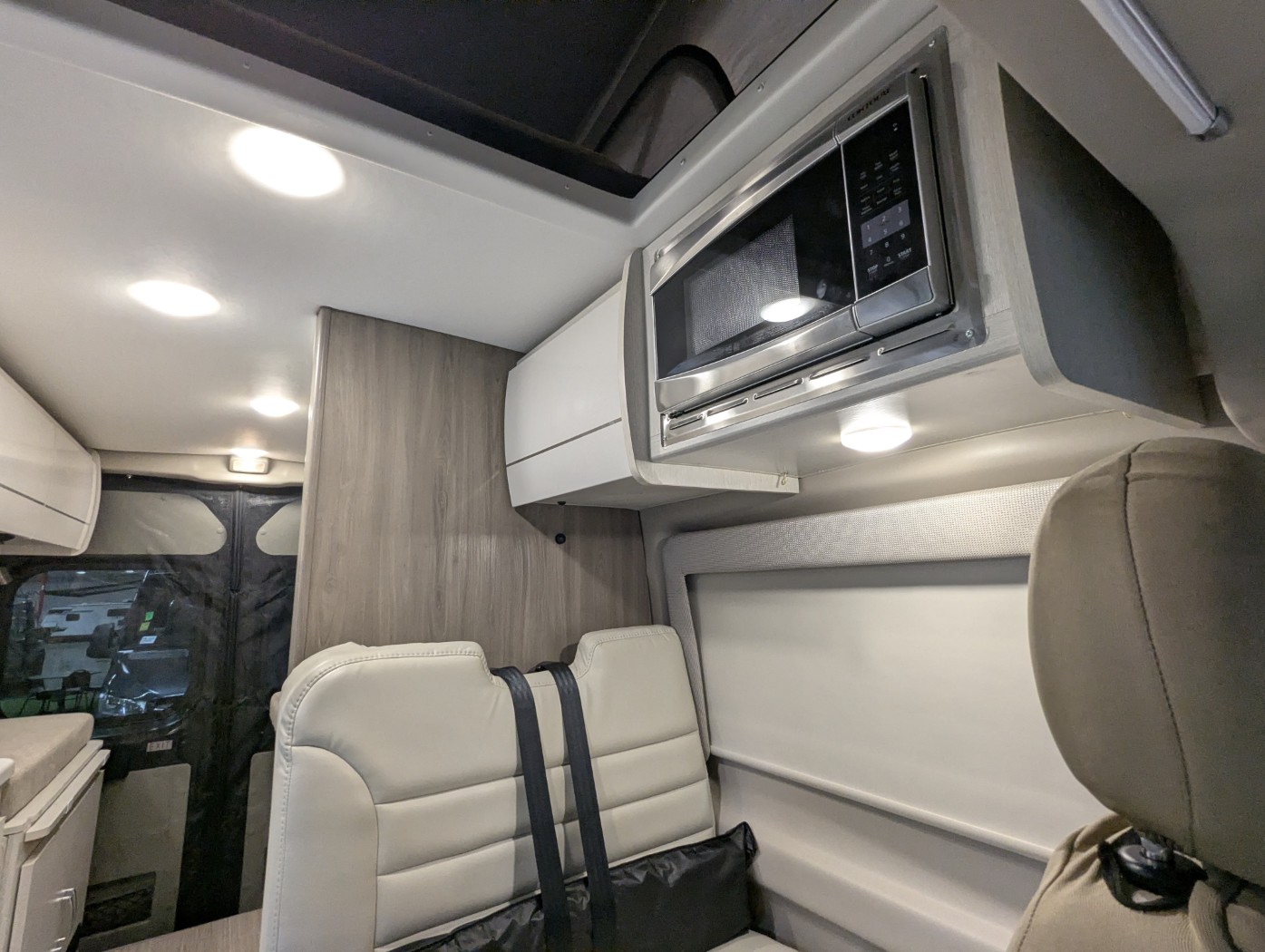 2023 Thor Motor Coach Rize 18A - Image 21