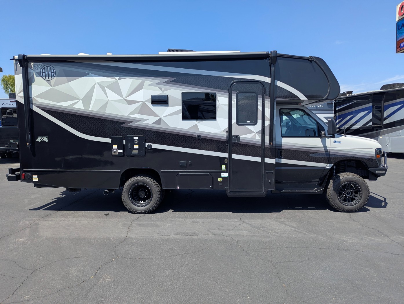 2026 Coachmen Cross Trail 22XG - 4X4 ATH - Image 13