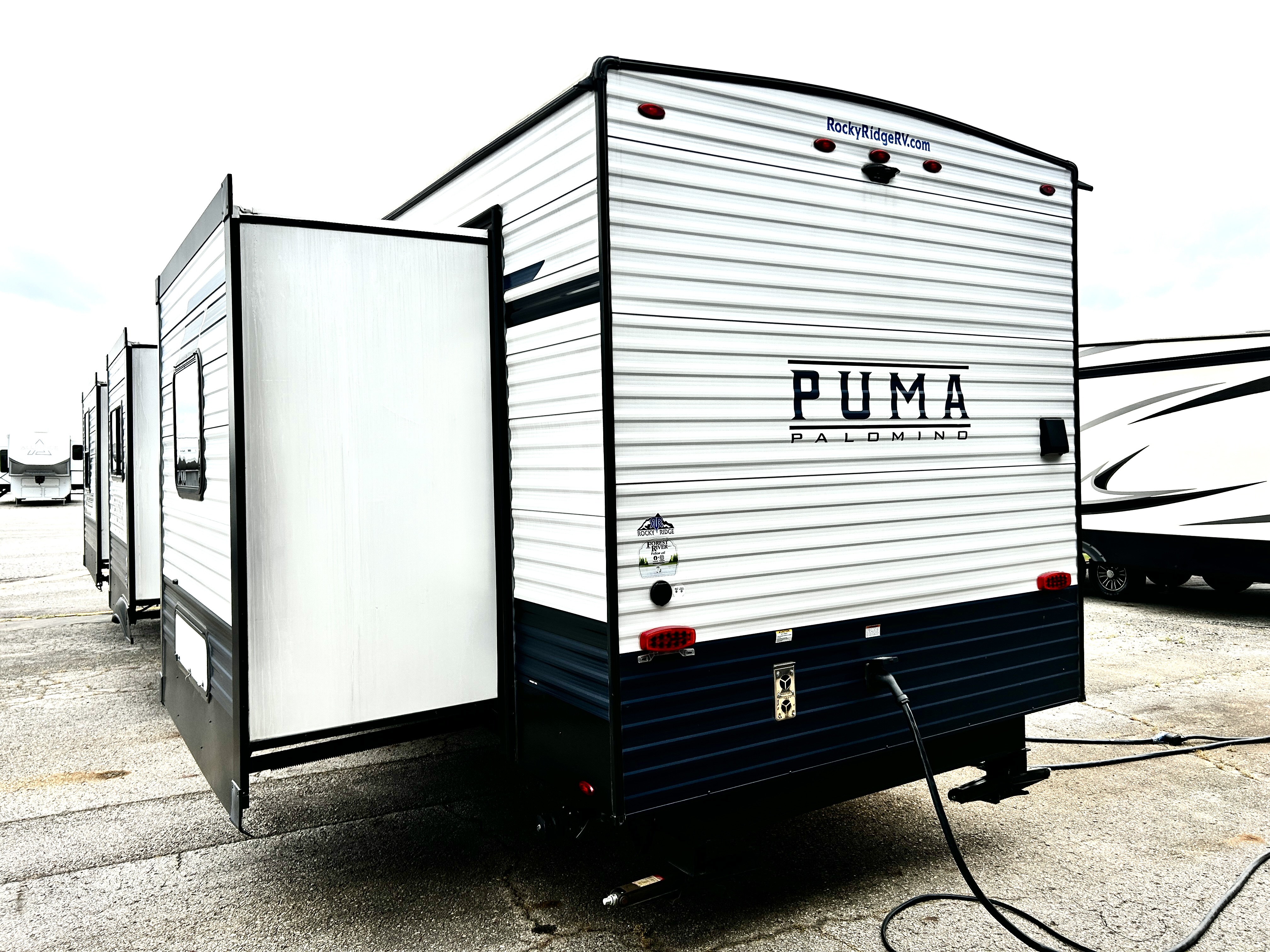 2024 Palomino Puma 39FKL - Image 6