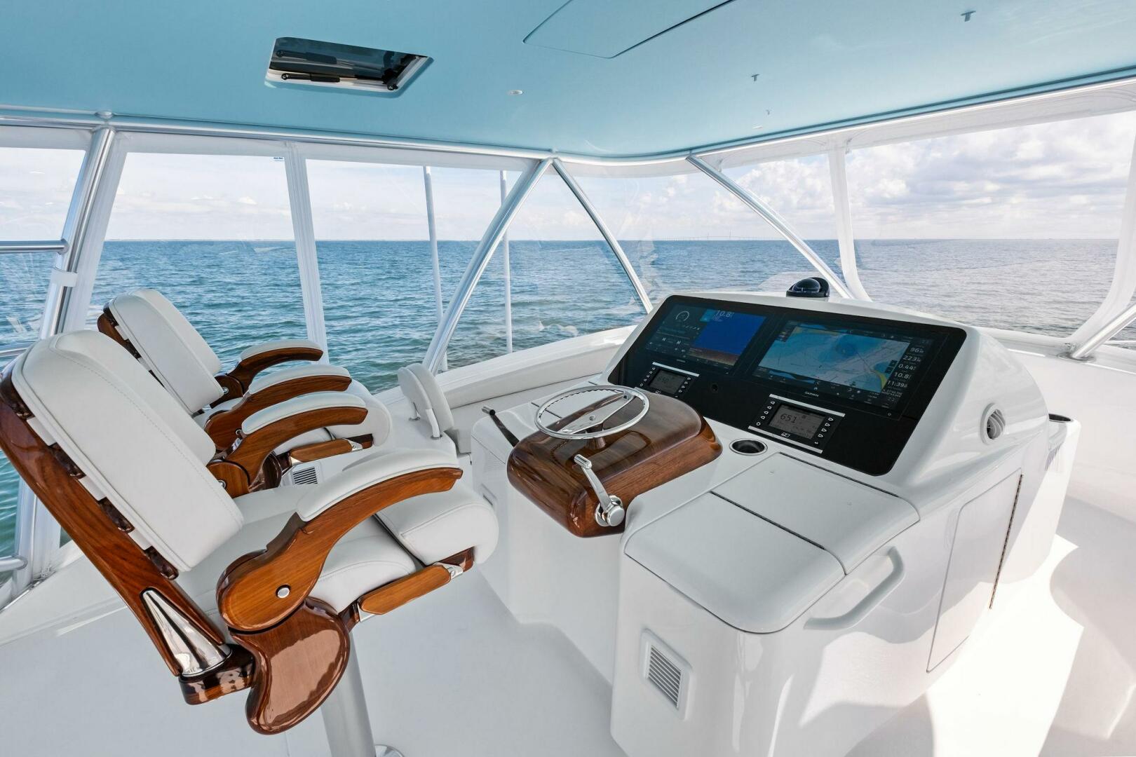 2025 Viking 58 Convertible - Image 2