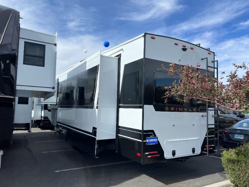 2026 Brinkley RV Model Z 3600 - Image 2