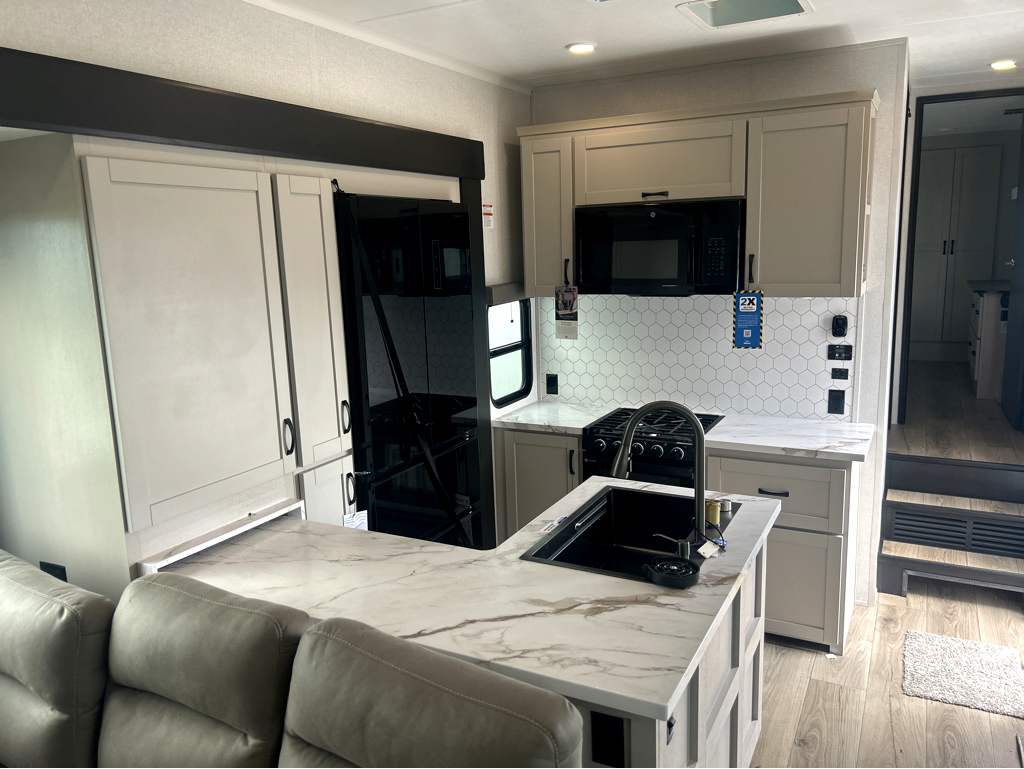 2026 JAYCO SEISMIC 395 - Image 11