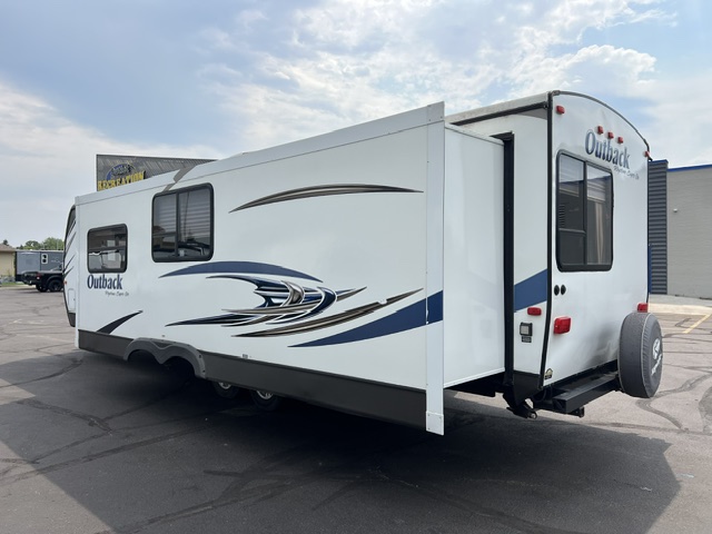 2014 Keystone Outback 323BH - Image 6