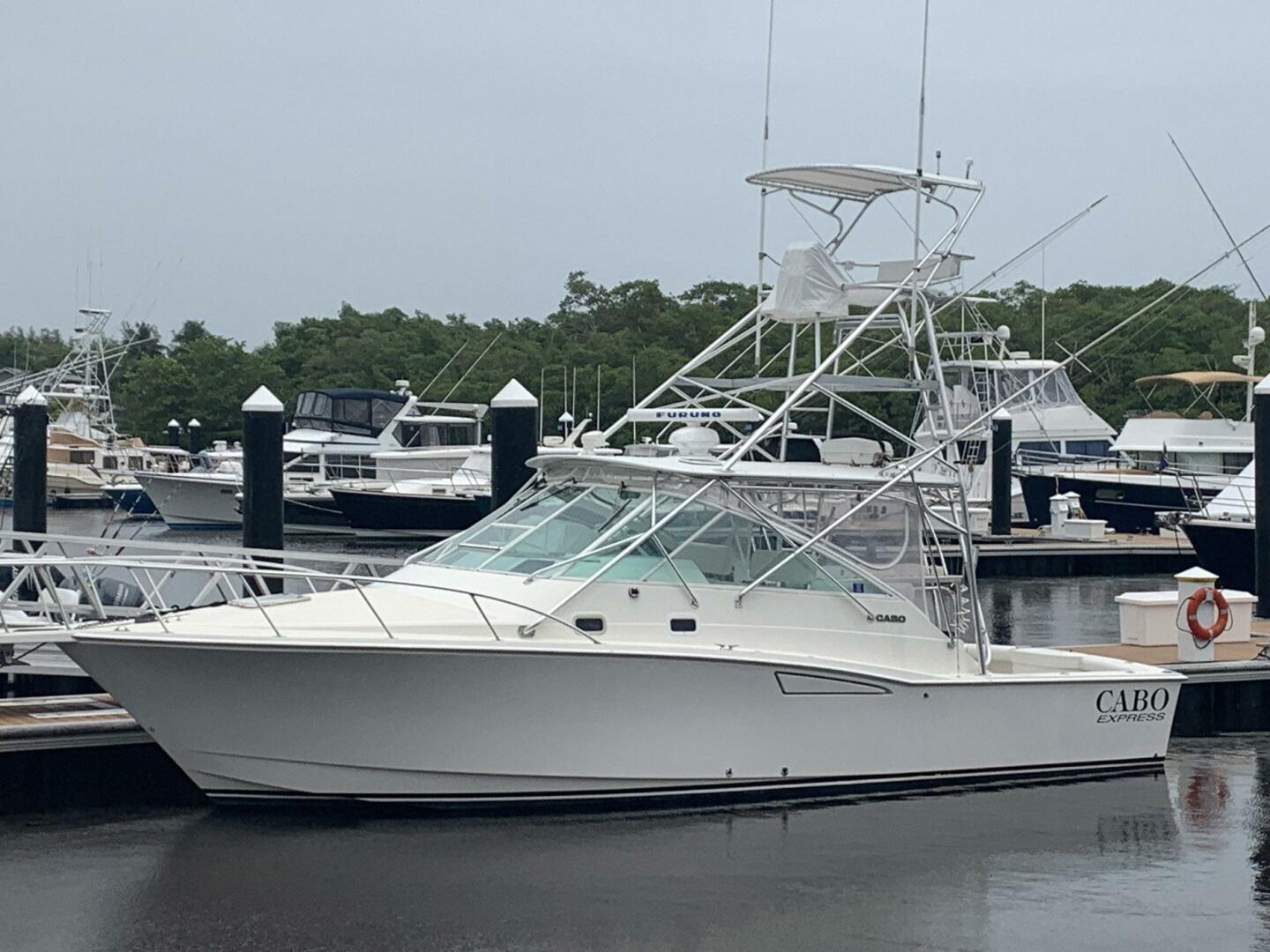 2002 Cabo 35 Express - Image 2