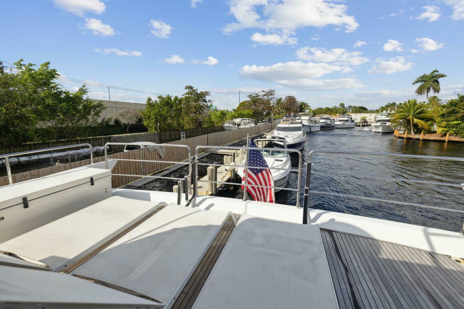 2013 Azimut 70 - Image 20