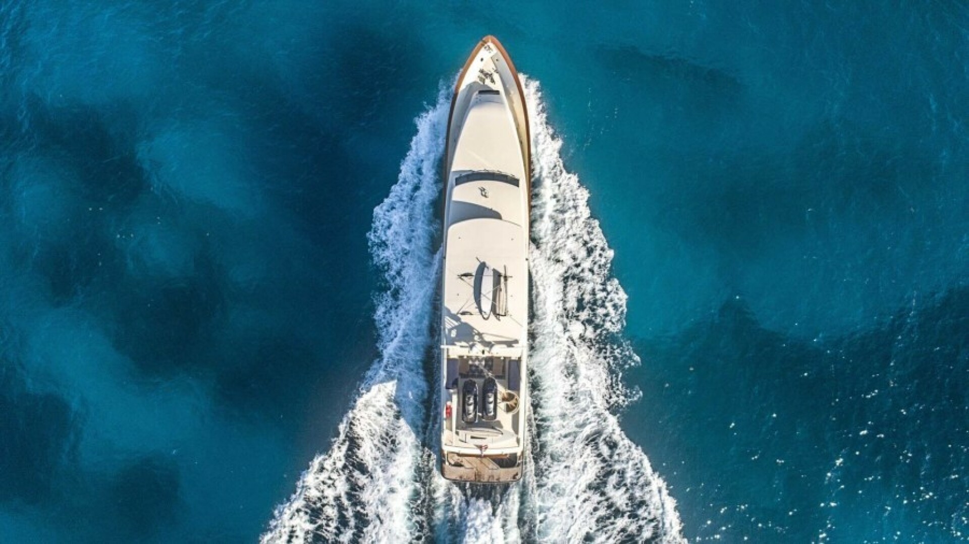 2000 Broward Raised Pilothouse - Image 24