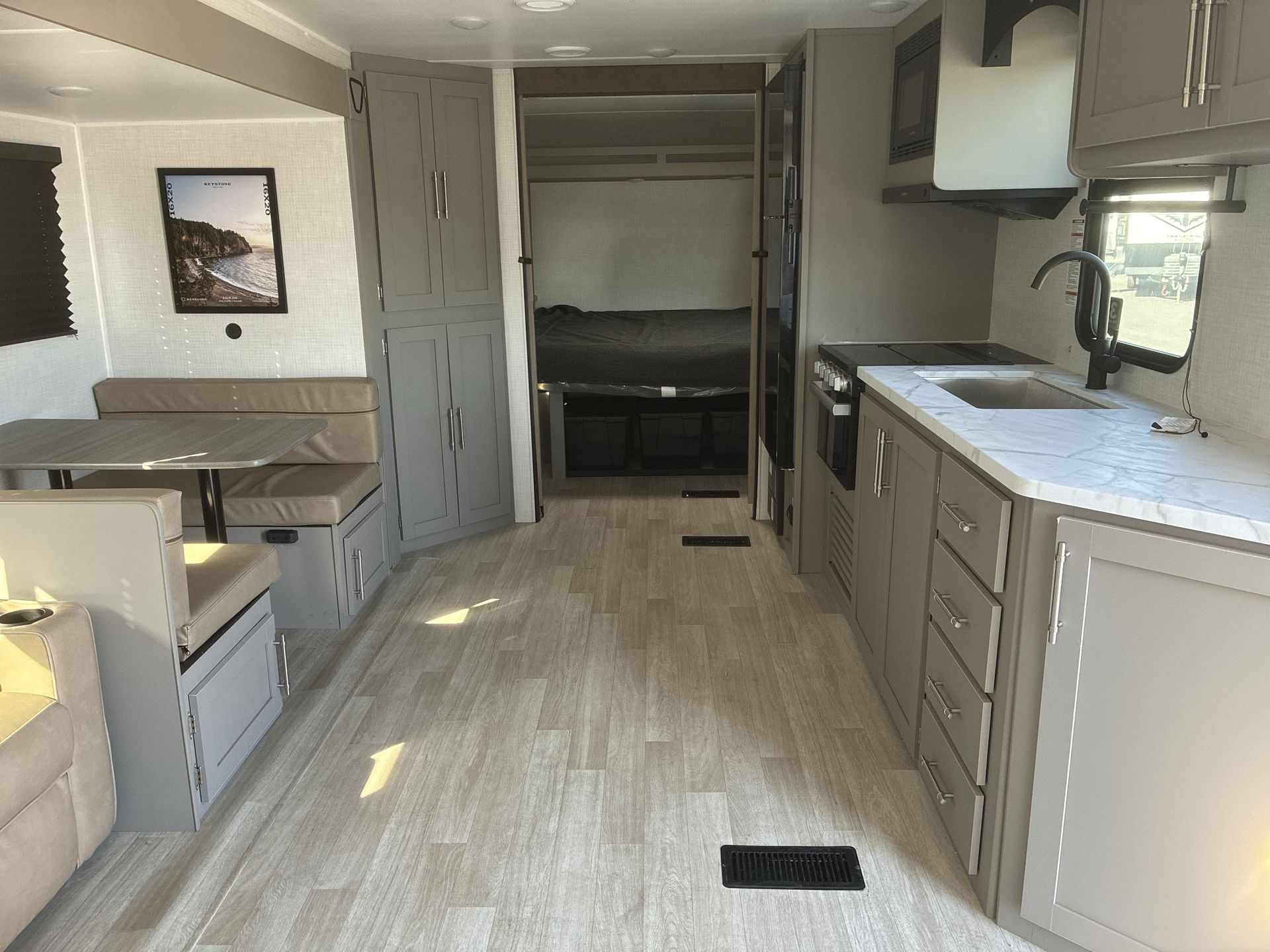 2027 Keystone Hideout 250RBSWE - Image 28