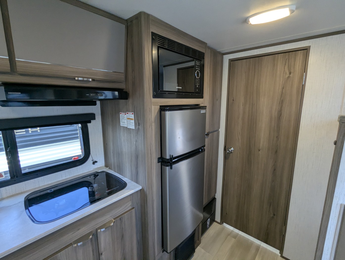 2024 Cruiser RV Hitch 18BHS - Image 16