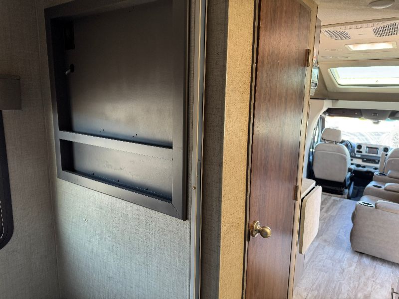 2019 Thor Motor Coach Compass 24SX - Image 13