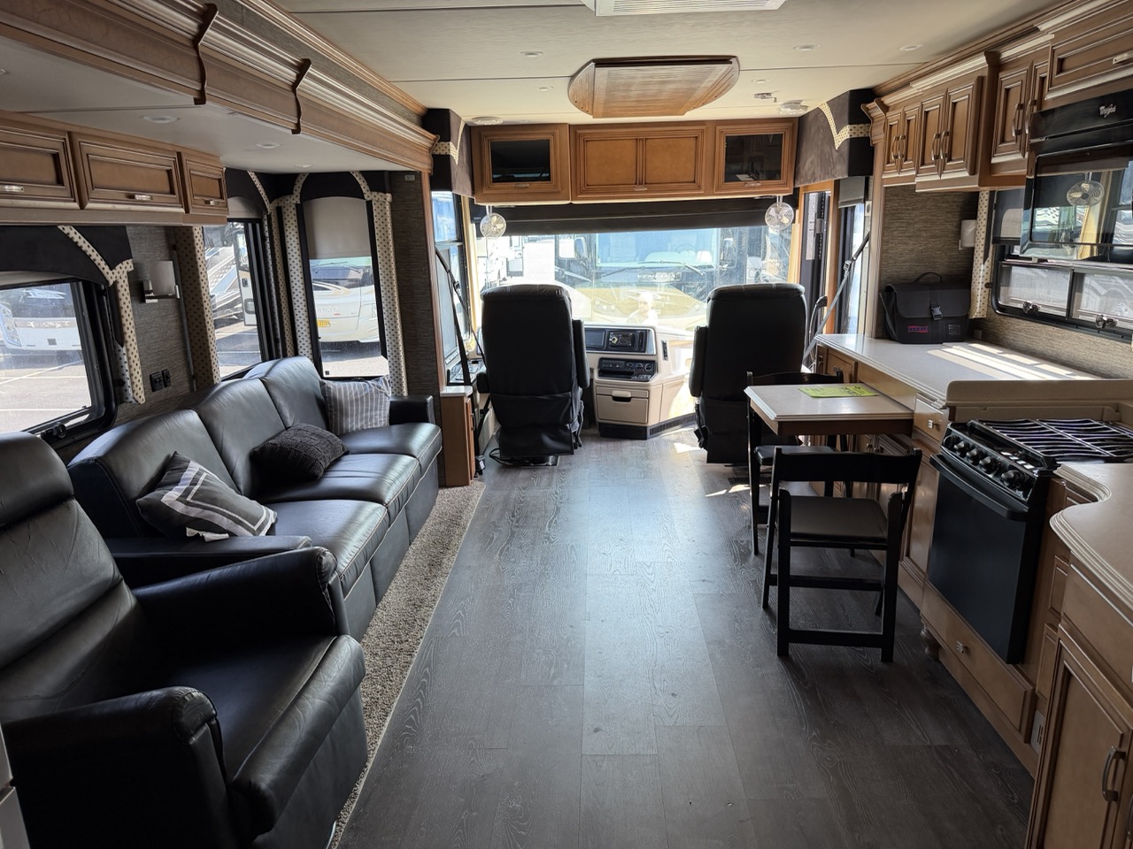 2016 Newmar Ventana LE 4044 - Image 10