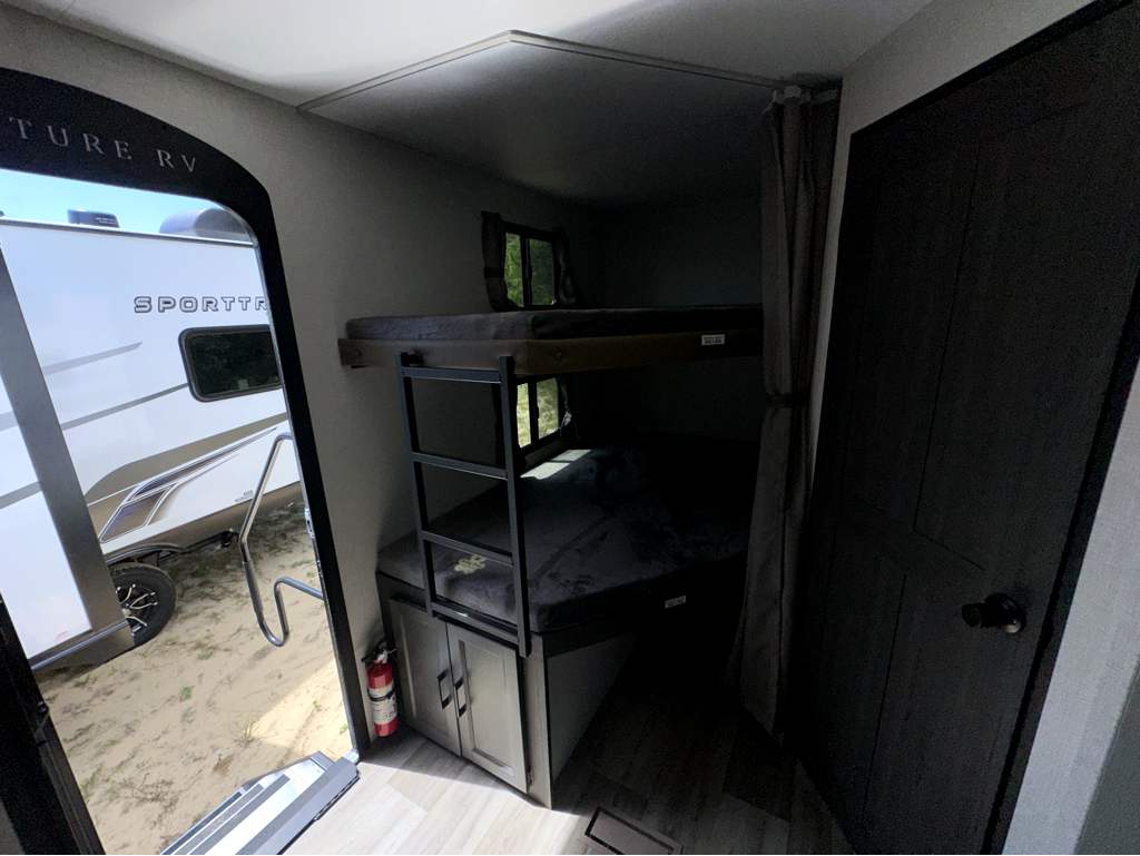 2026 VENTURE RV SPORTTREK 261VBH - Image 19