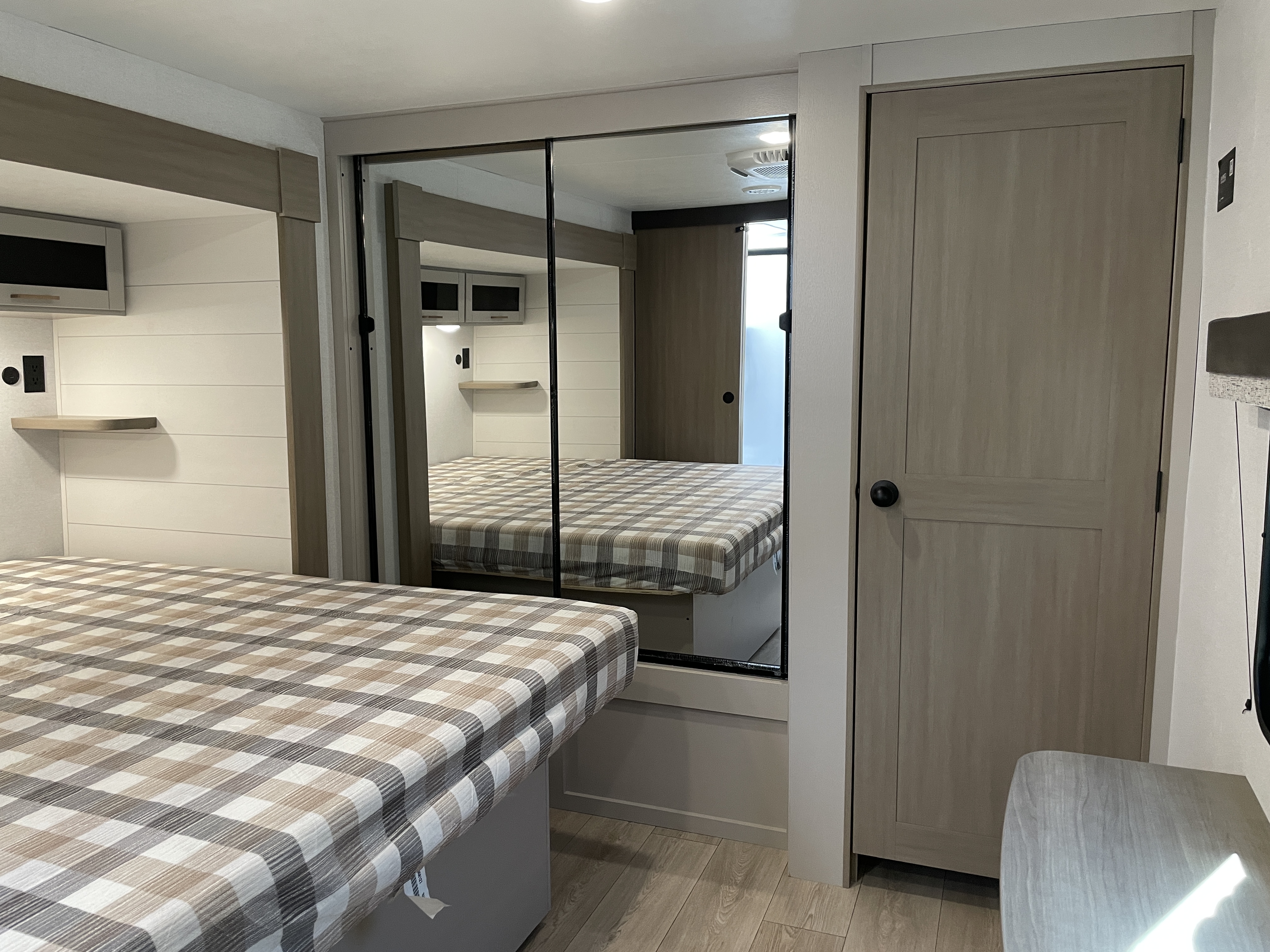 2027 Jayco Jay Flight SLX 334RTS - Image 22