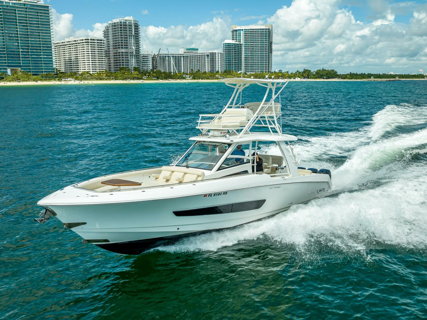 2016 Boston Whaler - Image 38