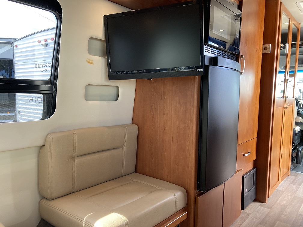 2014 Leisure Travel Free Spirit FS22 - Image 17