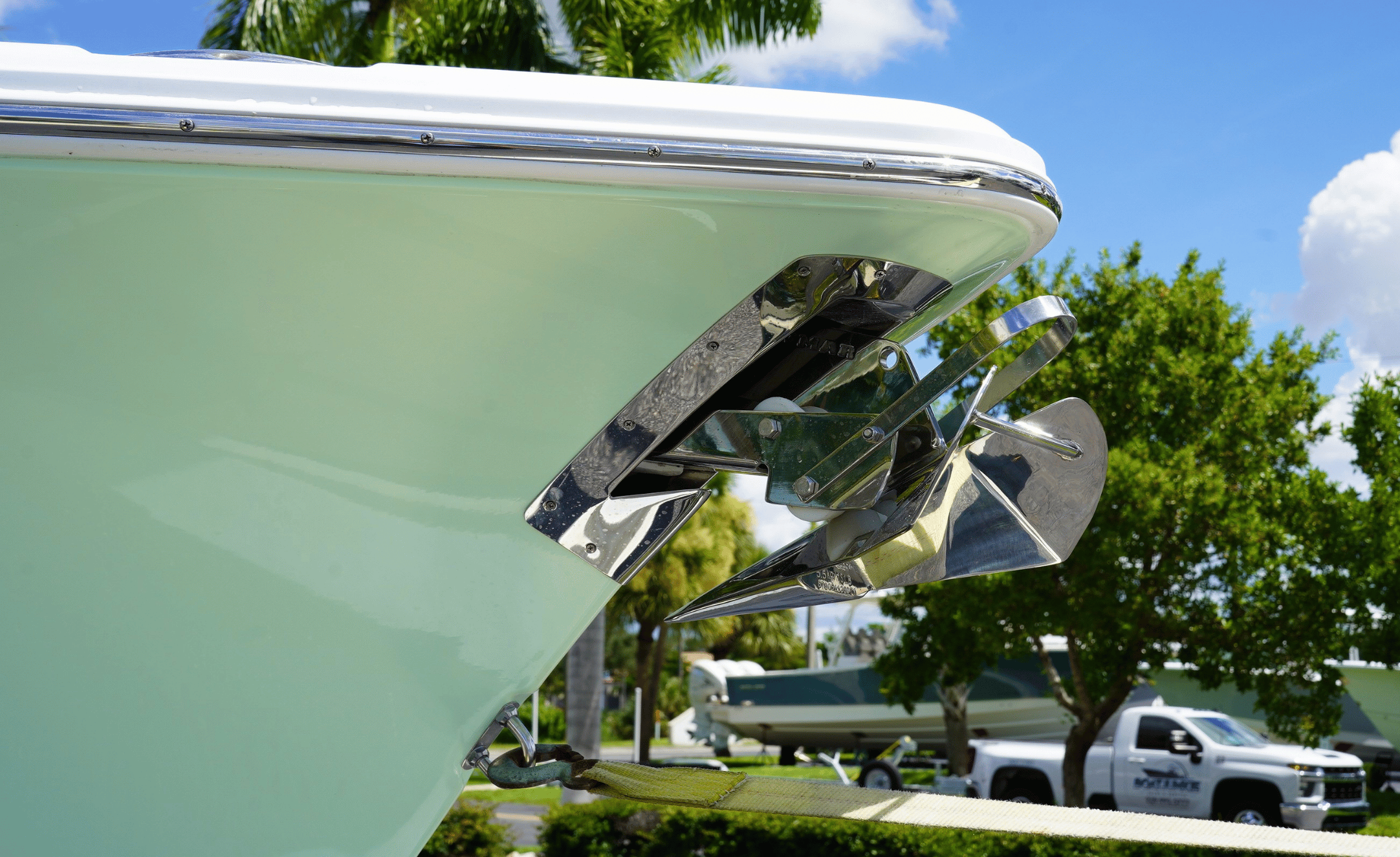 2027 SEA HUNT ULTRA 245SE - Image 9