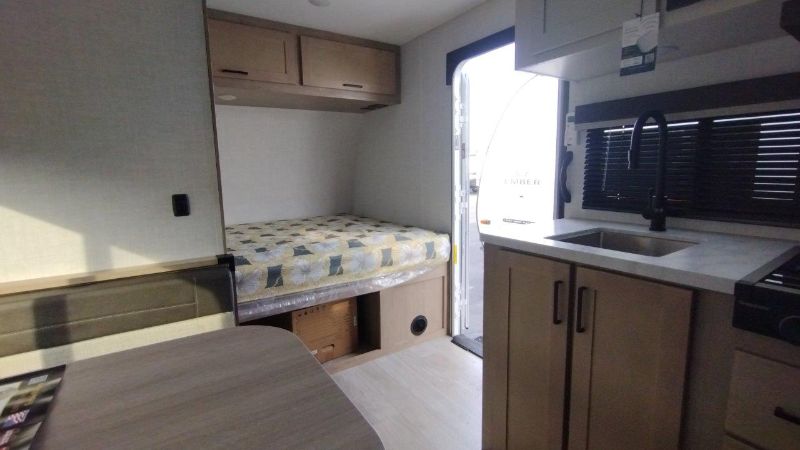 2026 Ember RV E-Series 19ETS - Image 7