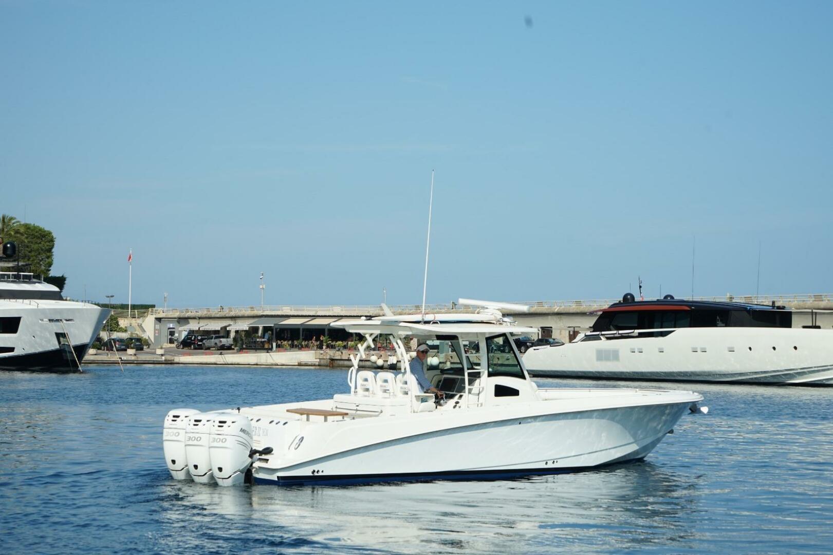 2012 Boston Whaler Whaler 370 Outrage - Image 4