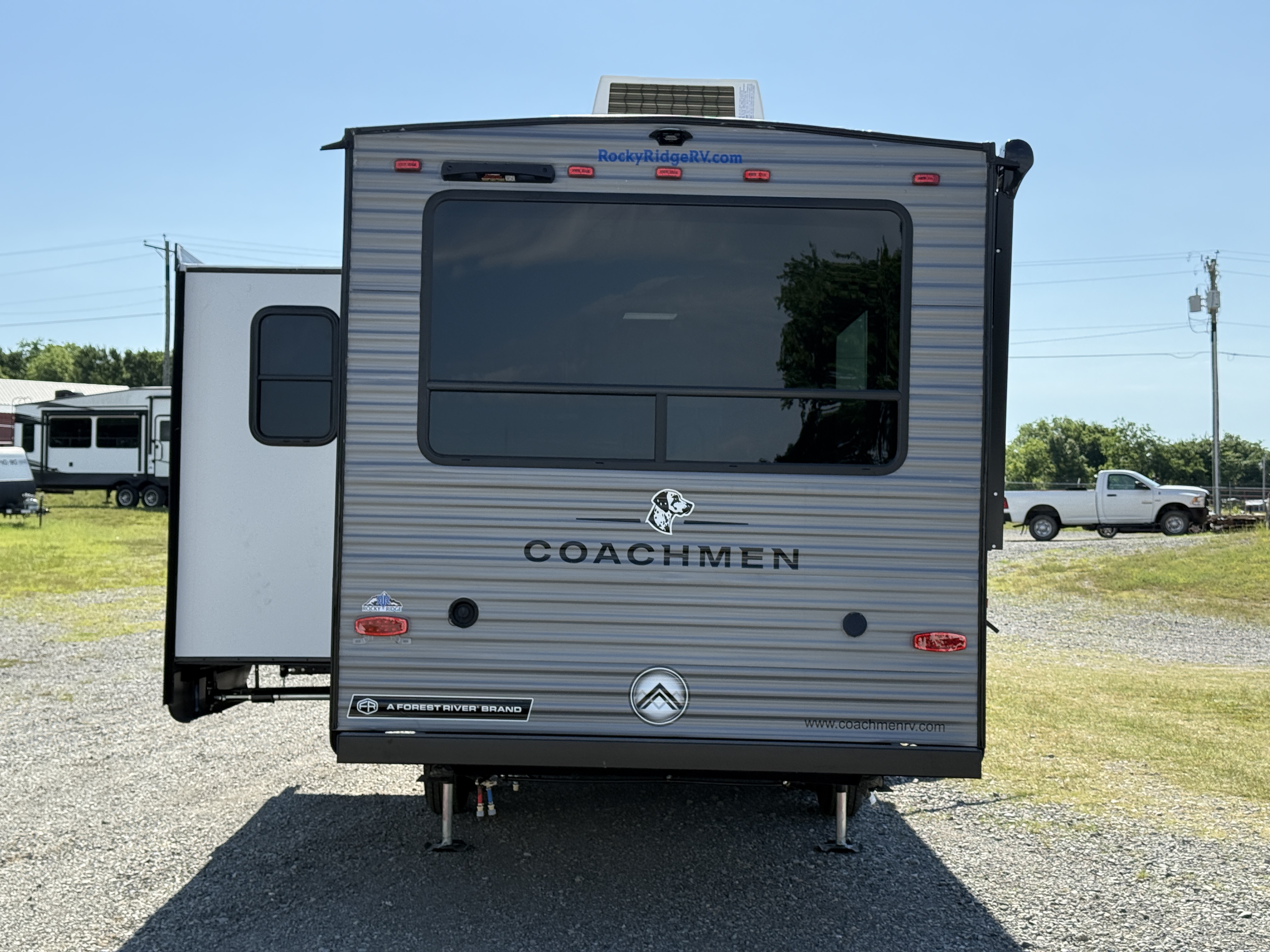 2026 Coachmen Catalina Legacy Edition 283RNR - Image 6