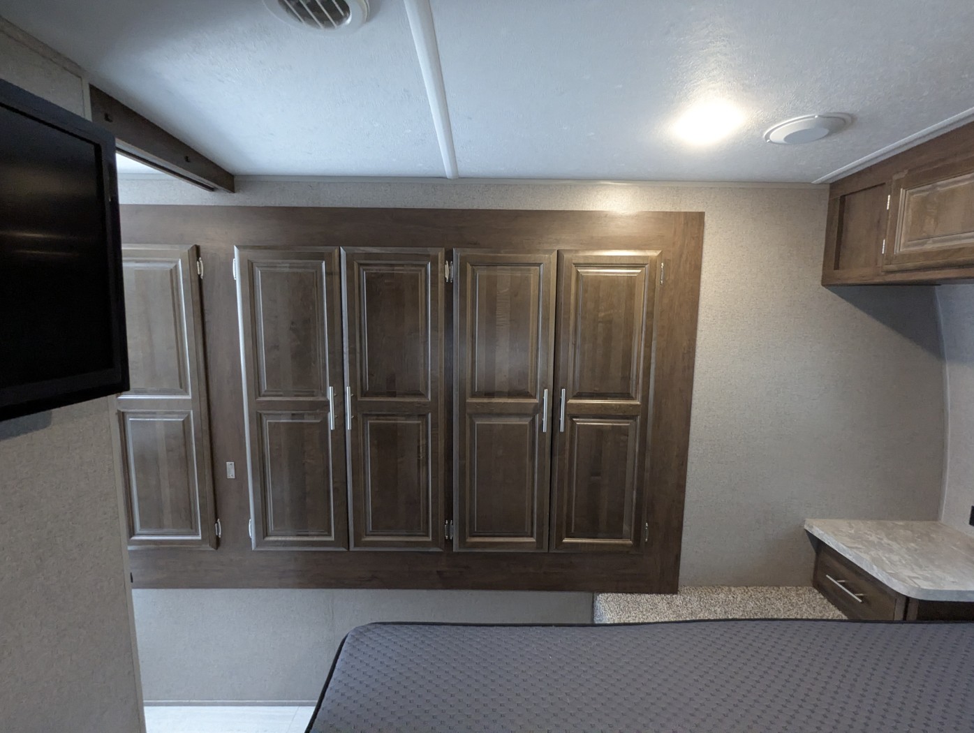 2021 Forest River Rockwood Ultra Lite 2902SW - Image 16