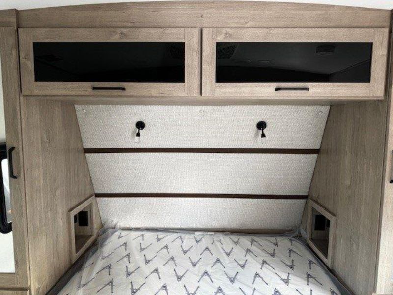 2026 Grand Design Imagine 2970RL - Image 20