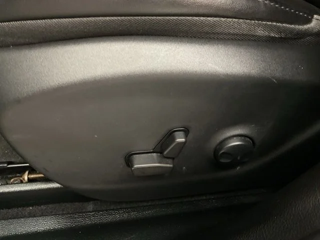 2022 Jeep Grand-Cherokee-L Laredo Altitude 4x4 - Image 15