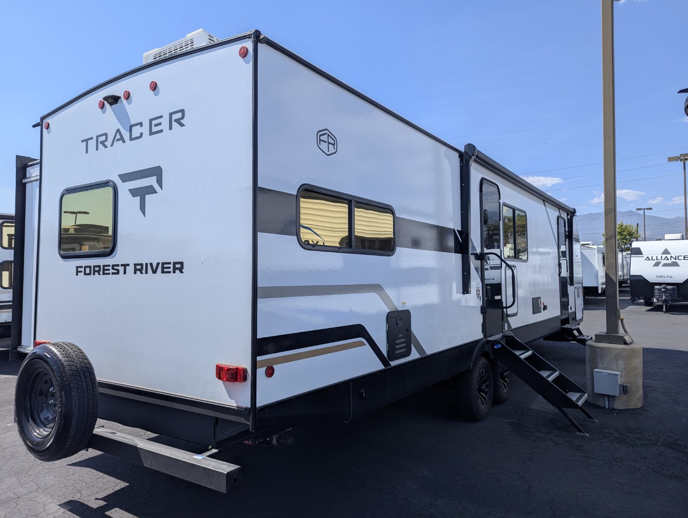 2026 Prime Time Tracer 295DB - Image 5