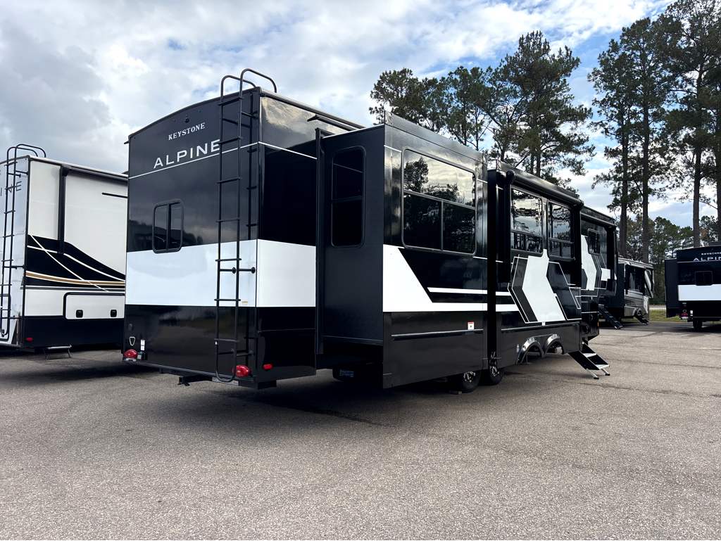 2026 Keystone AVALANCHE 366LS - Image 11
