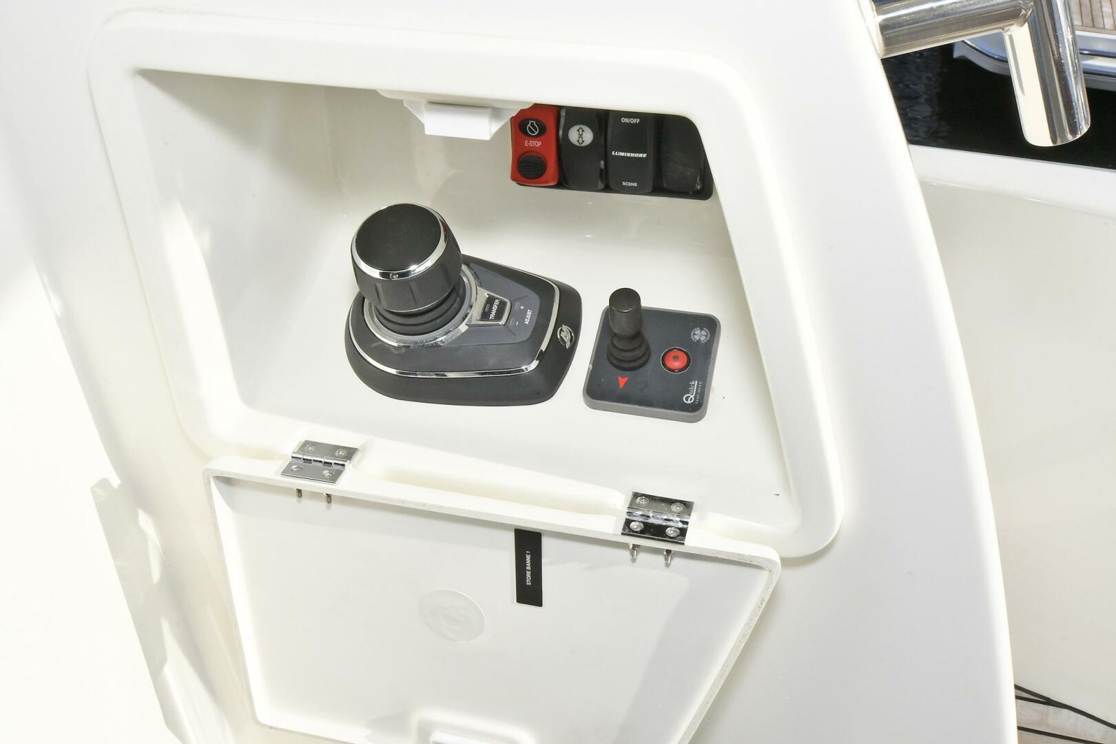 2018 Prestige 560 Fly - Image 7