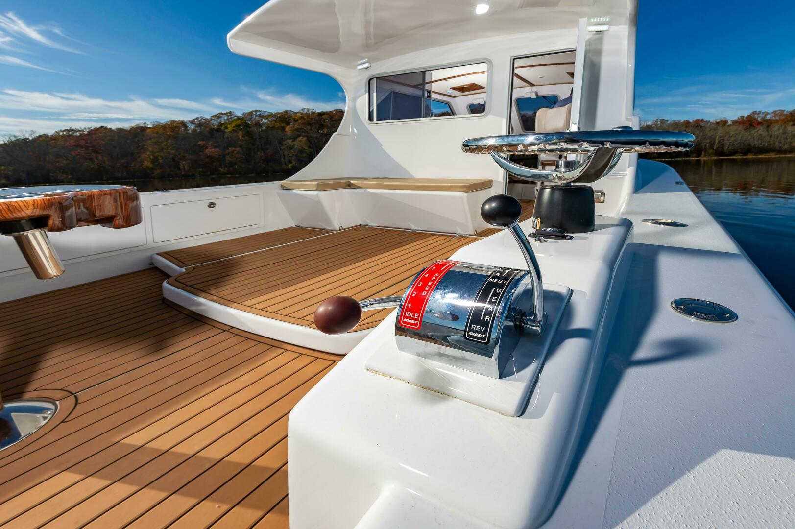 2024 Custom Chesapeake Bay Built Custom 33' - Image 11