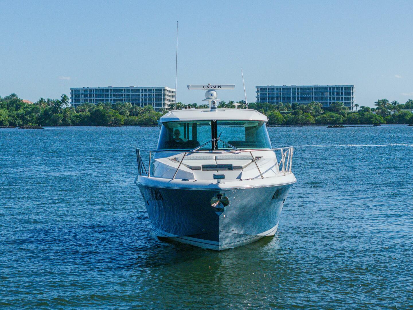2025 Tiara Yachts 43 LE - Image 51