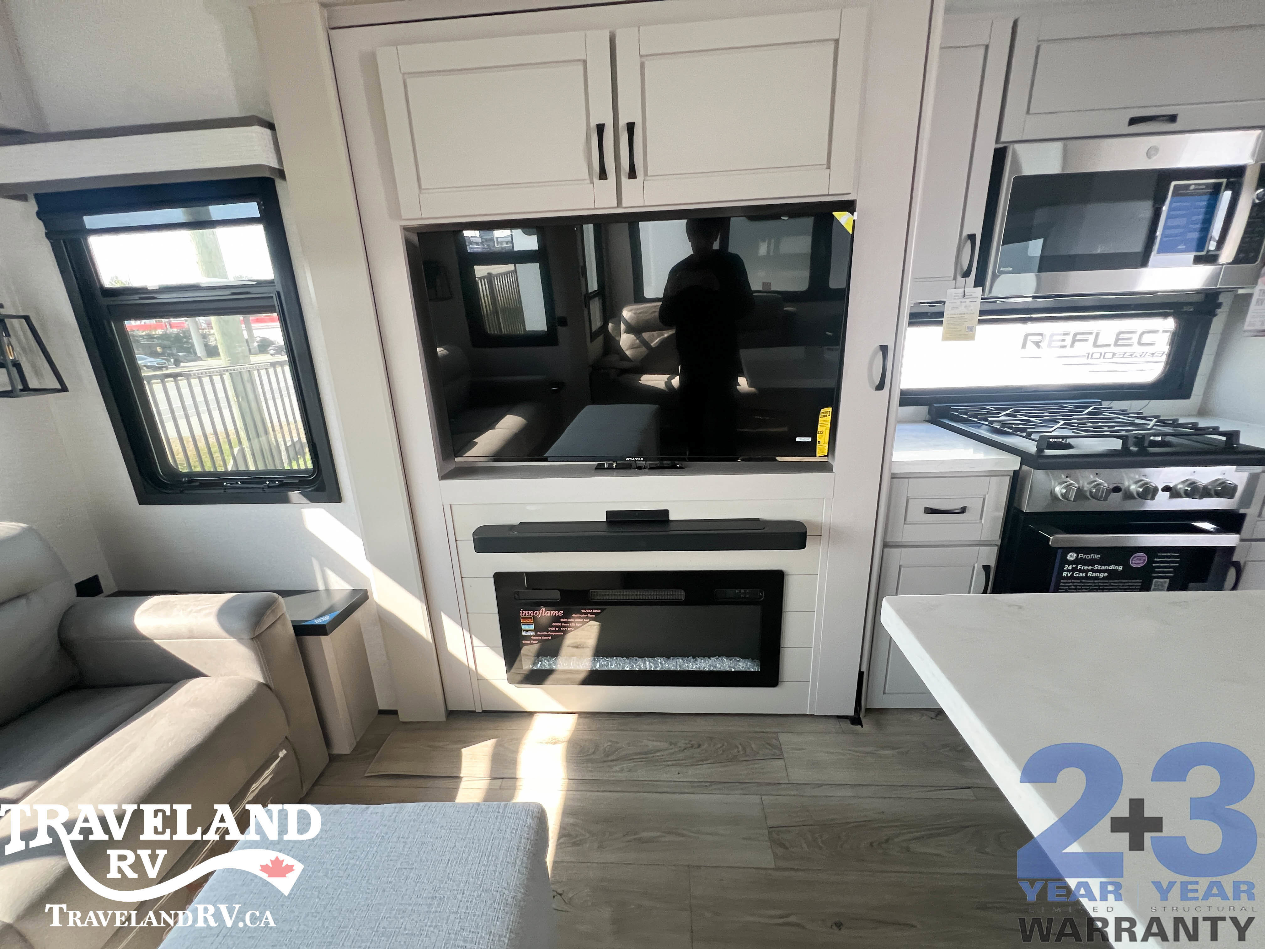 2026 Jayco North Point 377RLBH - Image 18