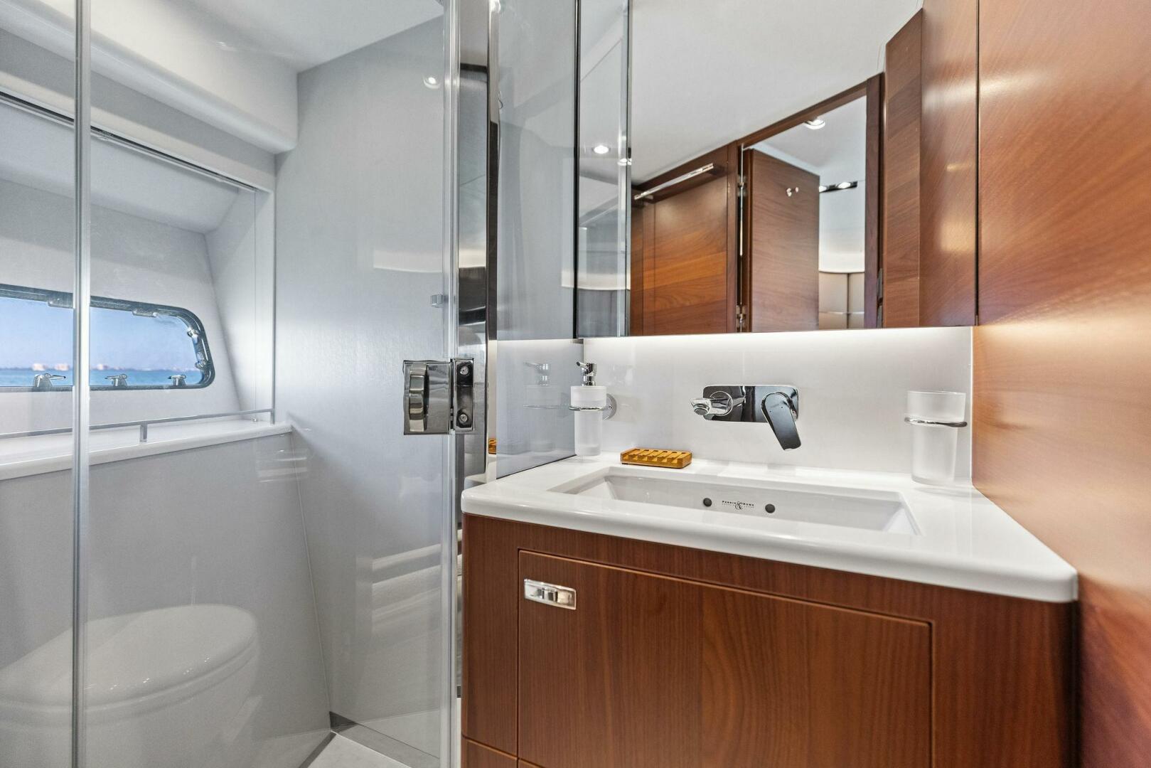 2018 Princess Y75 Motor Yacht - Image 37
