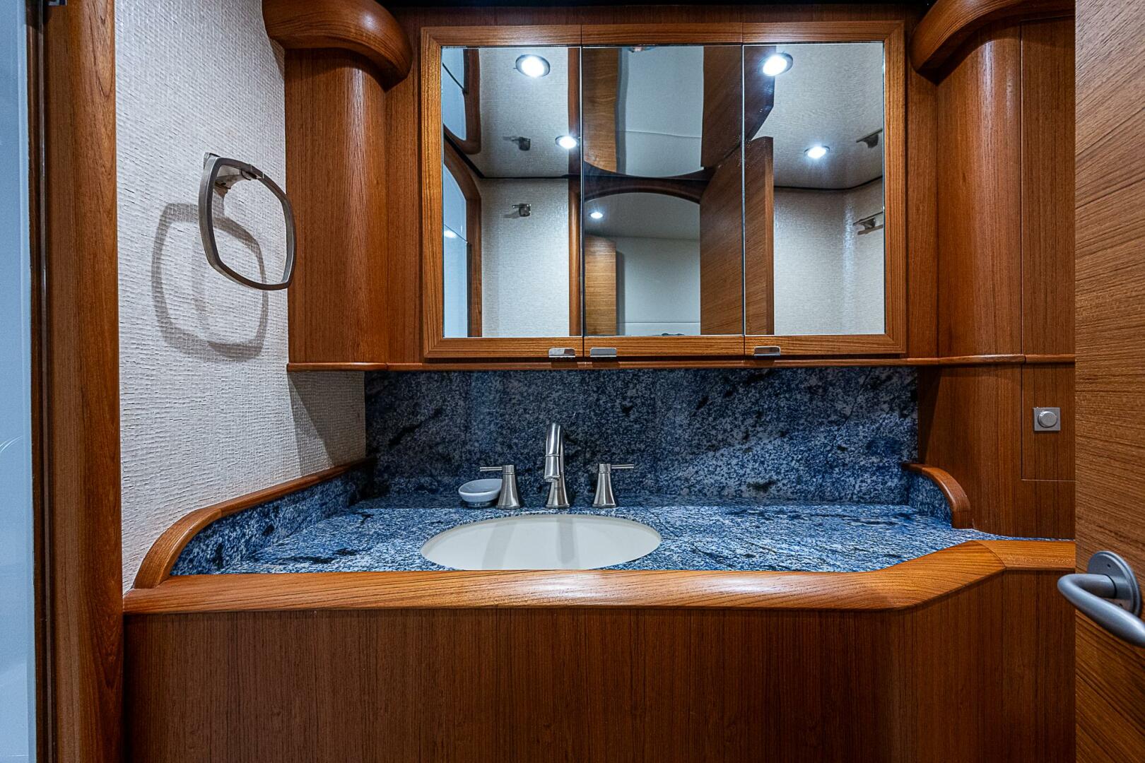 2017 F&S Cusotm Express Sportfish - Image 53