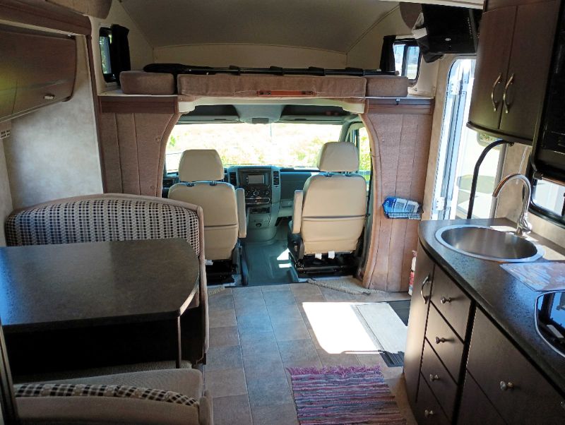 2011 Itasca Navion 24J - Image 16
