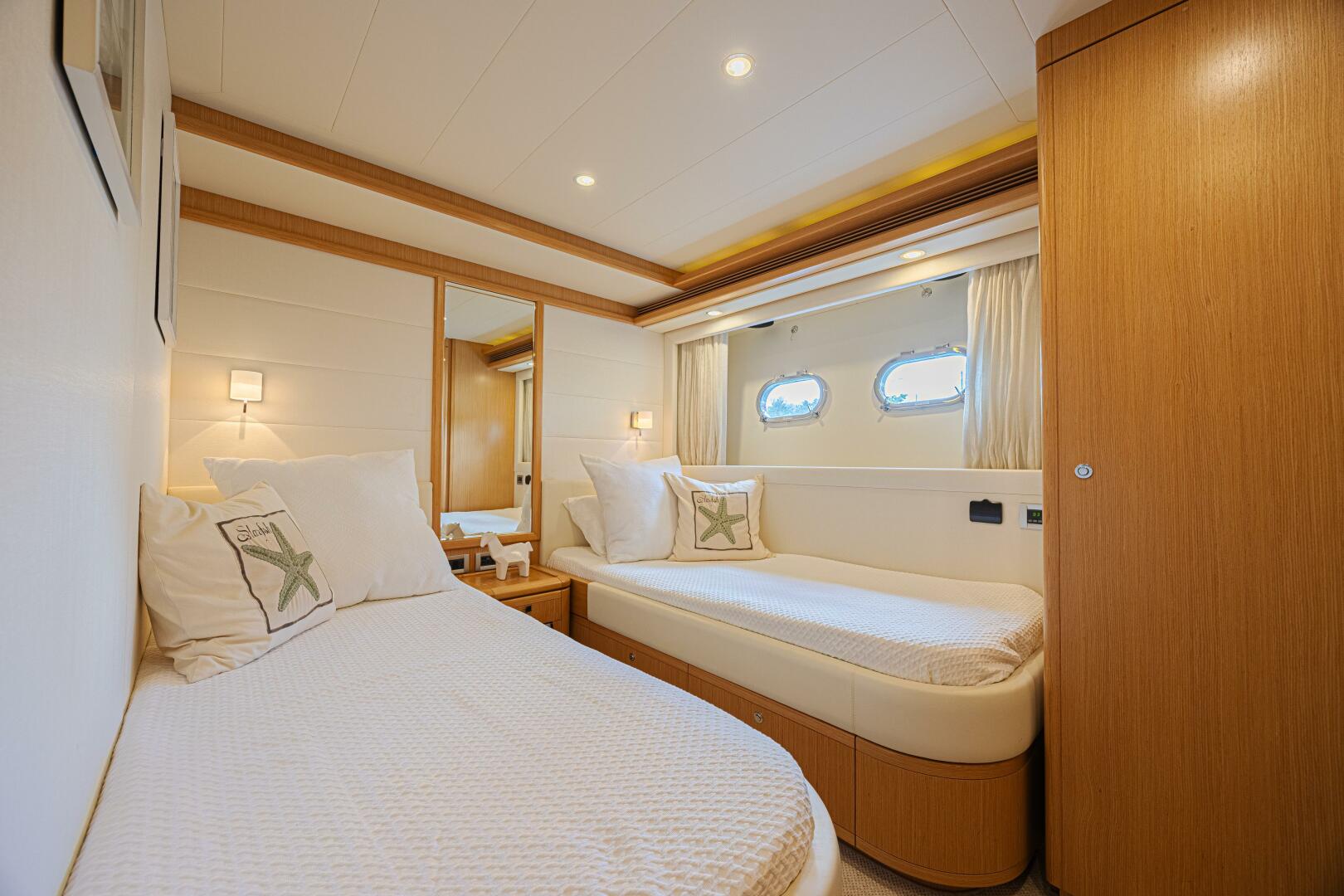 2011 Ferretti Yachts 830 - Image 67