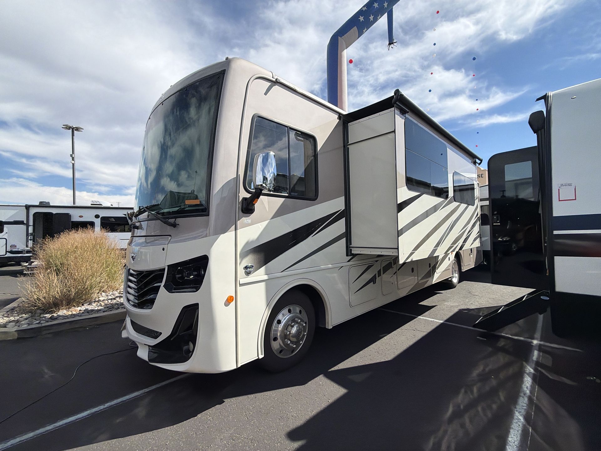 2022 Fleetwood Fortis 34MB - Image 5