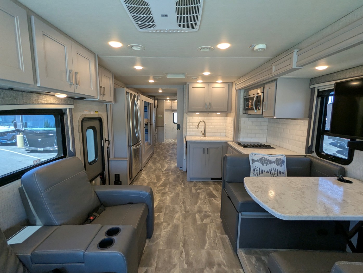 2023 Thor Motor Coach Challenger 37DS - Image 30