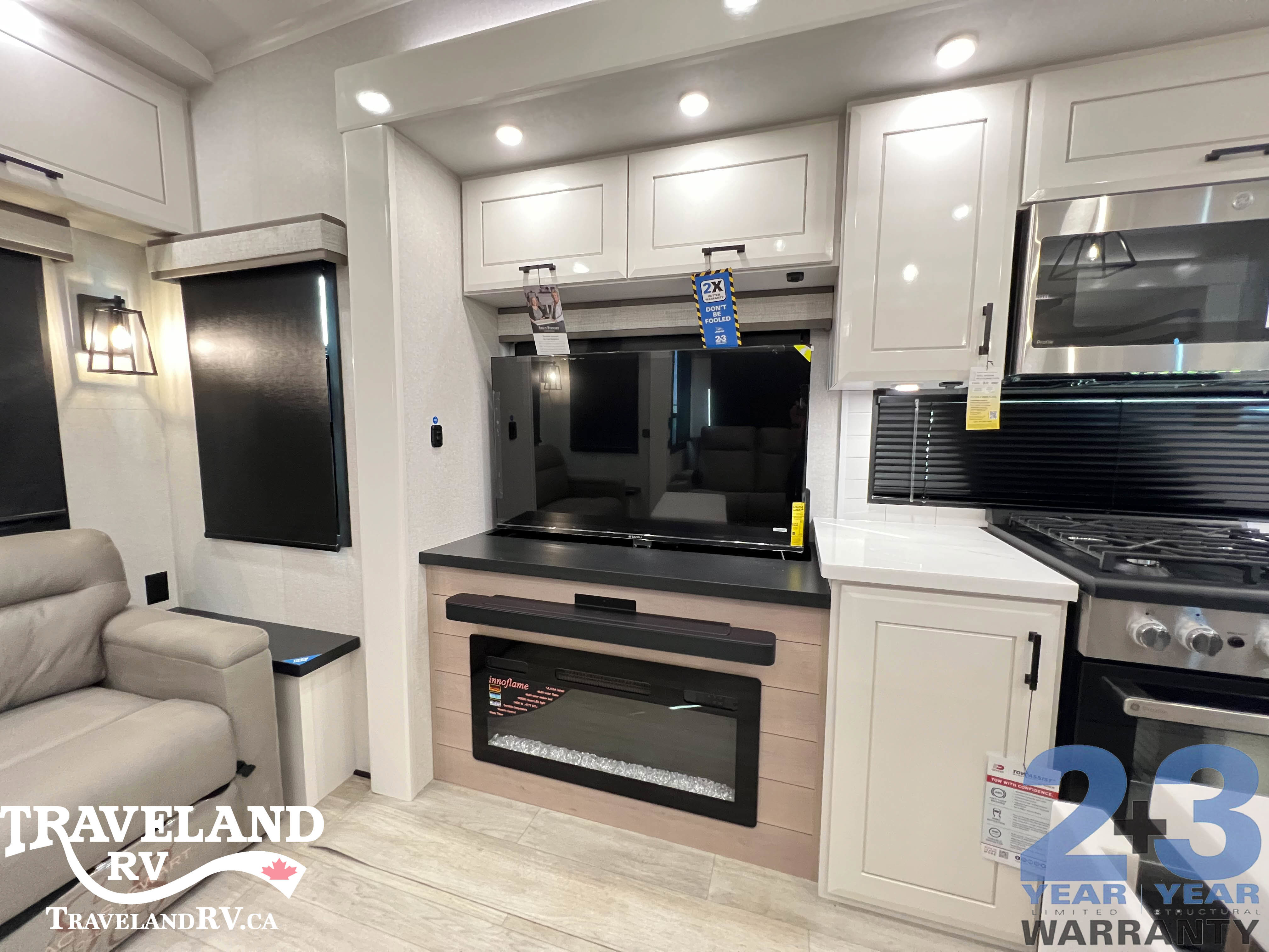 2026 Jayco Pinnacle 32RLTS - Image 17