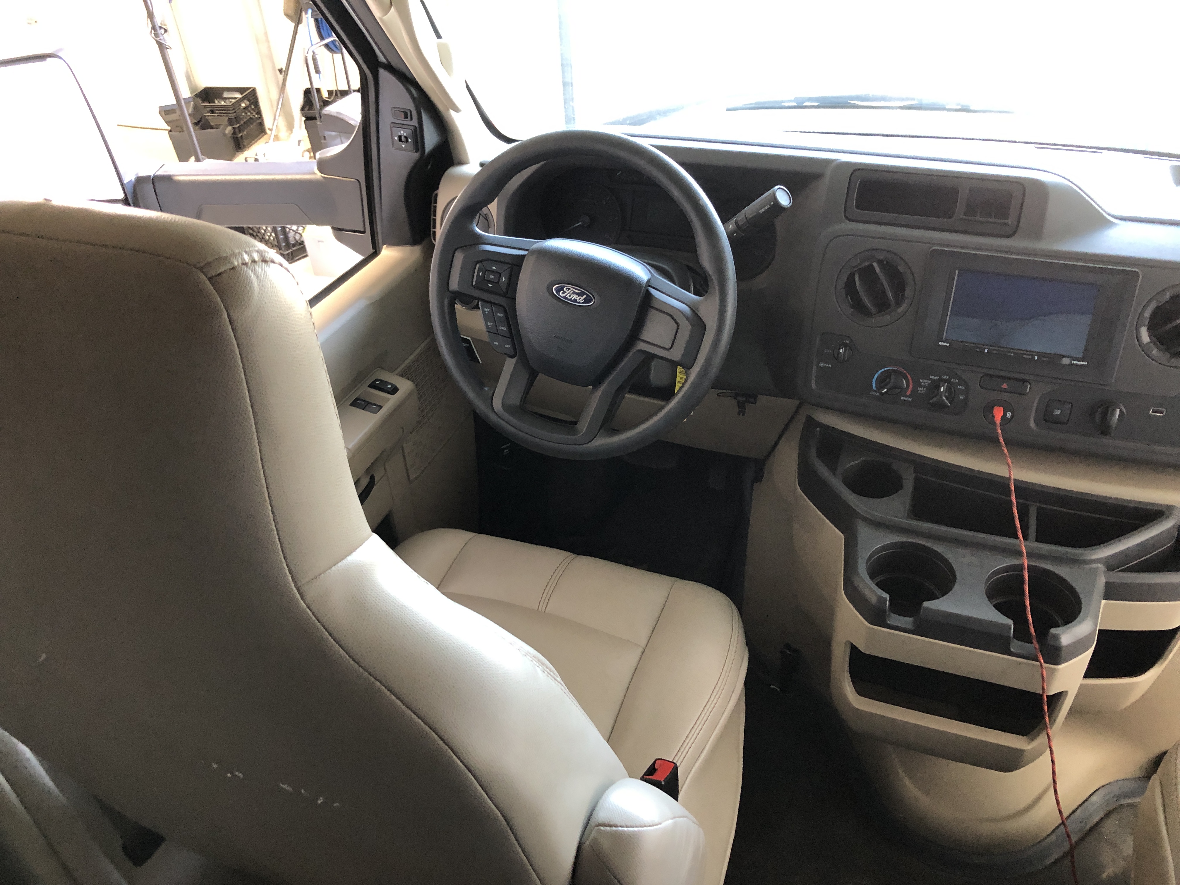 2023 Thor Motor Coach Chateau 27R - Image 7