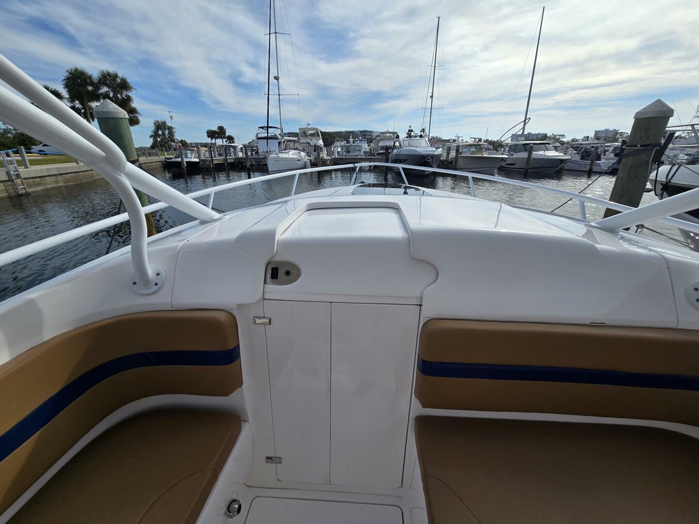 2018 Intrepid 375 Walkaround - Image 23