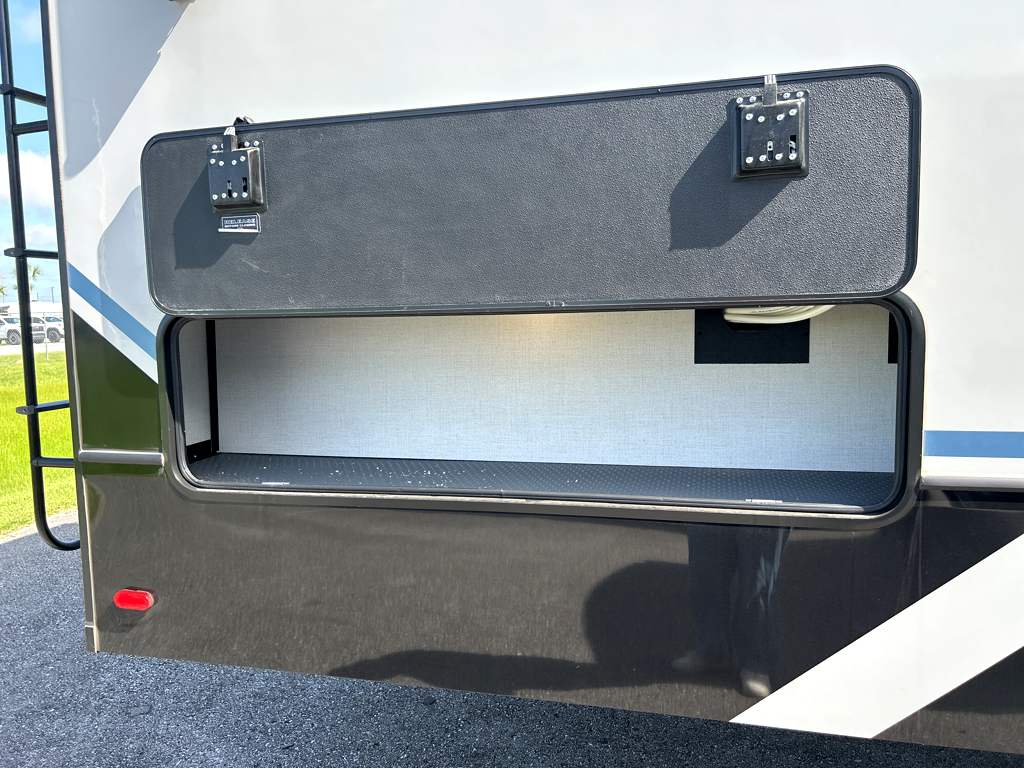 2026 Keystone ALPINE 3710FL - Image 6