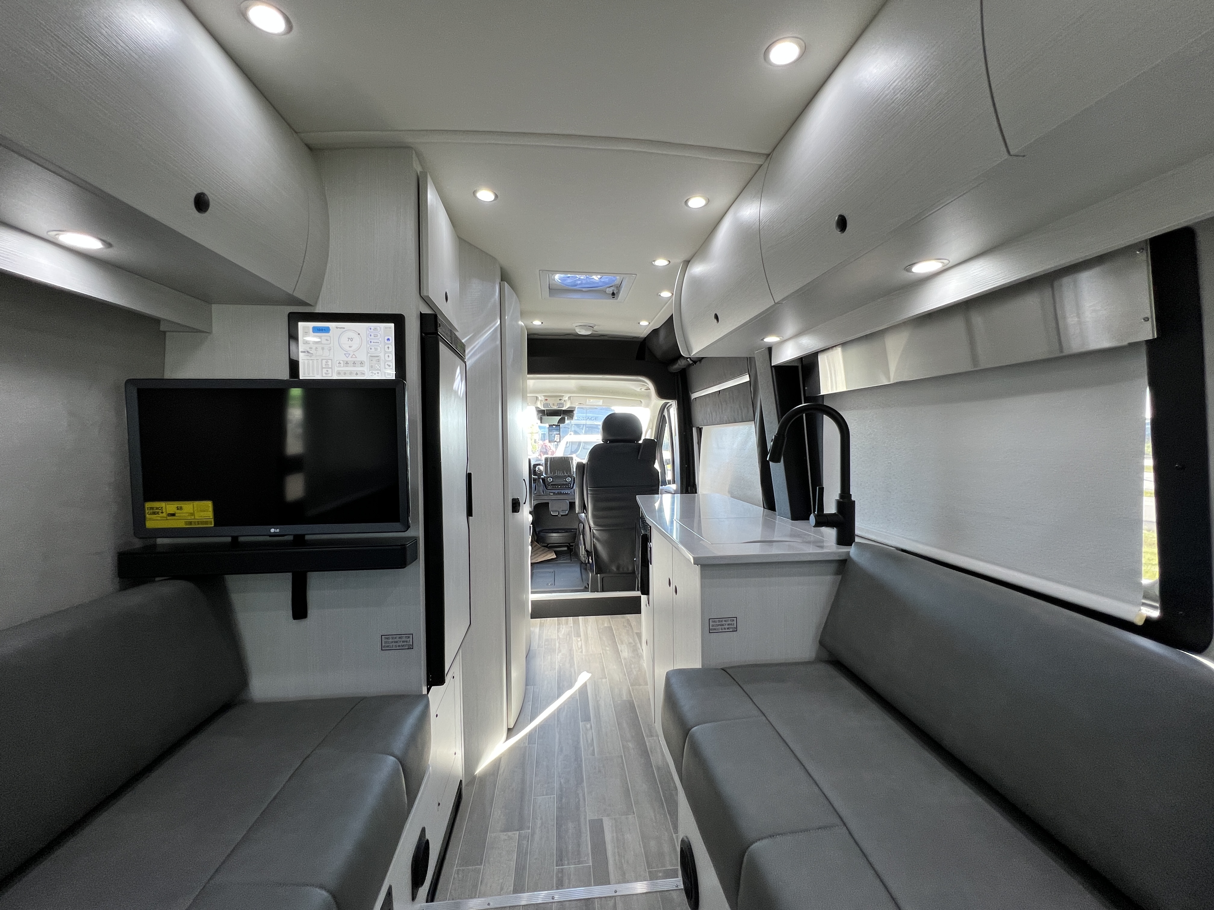 2027 Pleasure-Way Lexor TS - Image 4