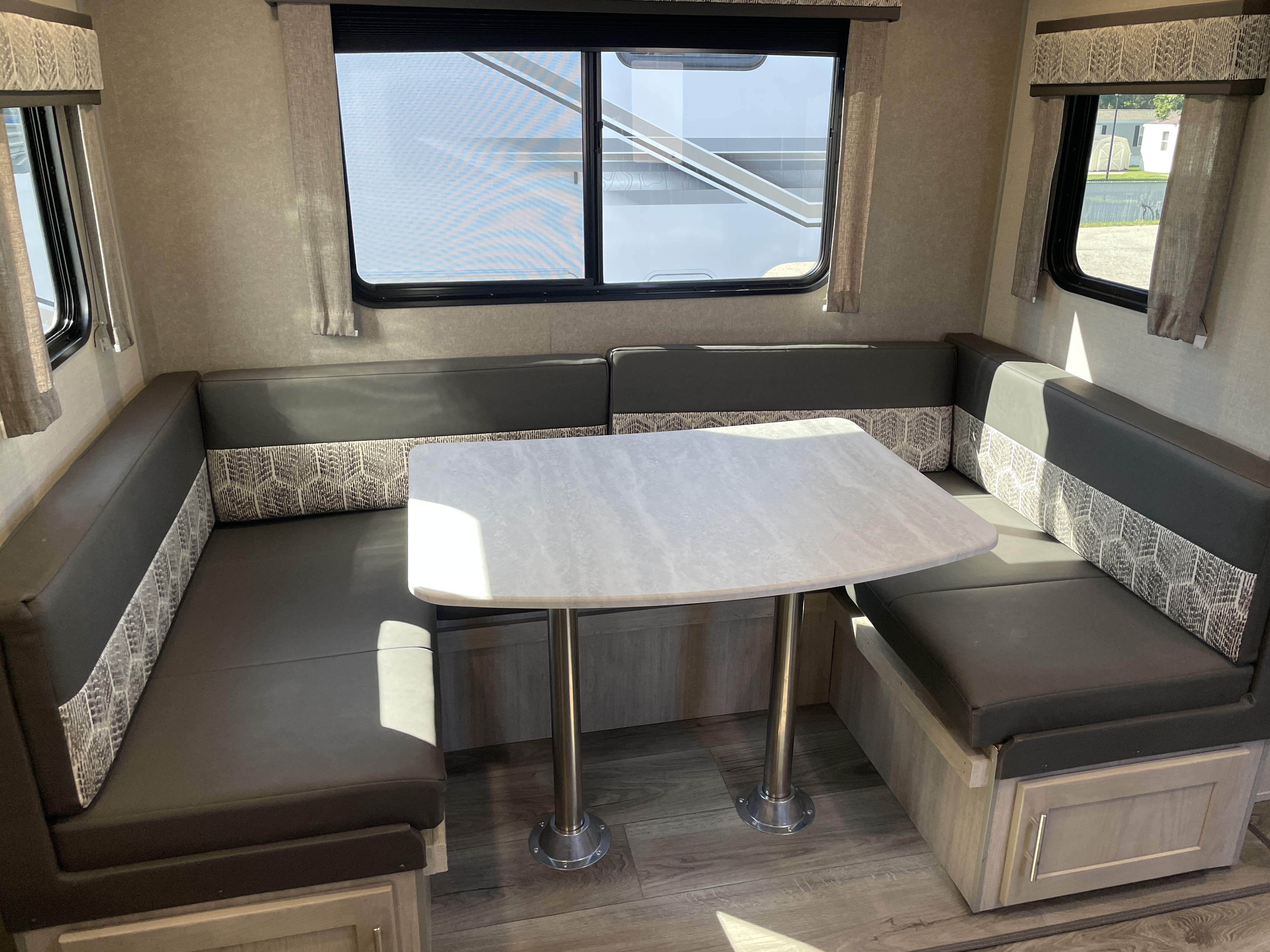 2023 Coachmen Catalina Trail Blazer 29THS - Image 8